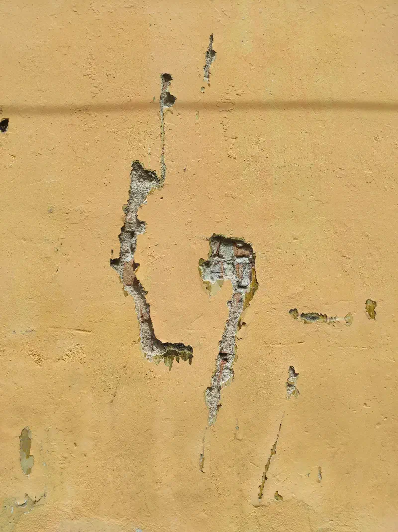 Scratch mark on wall show a resemblence of 69